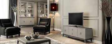 Материалы и отделка на что смотреть при выборе классической кровати